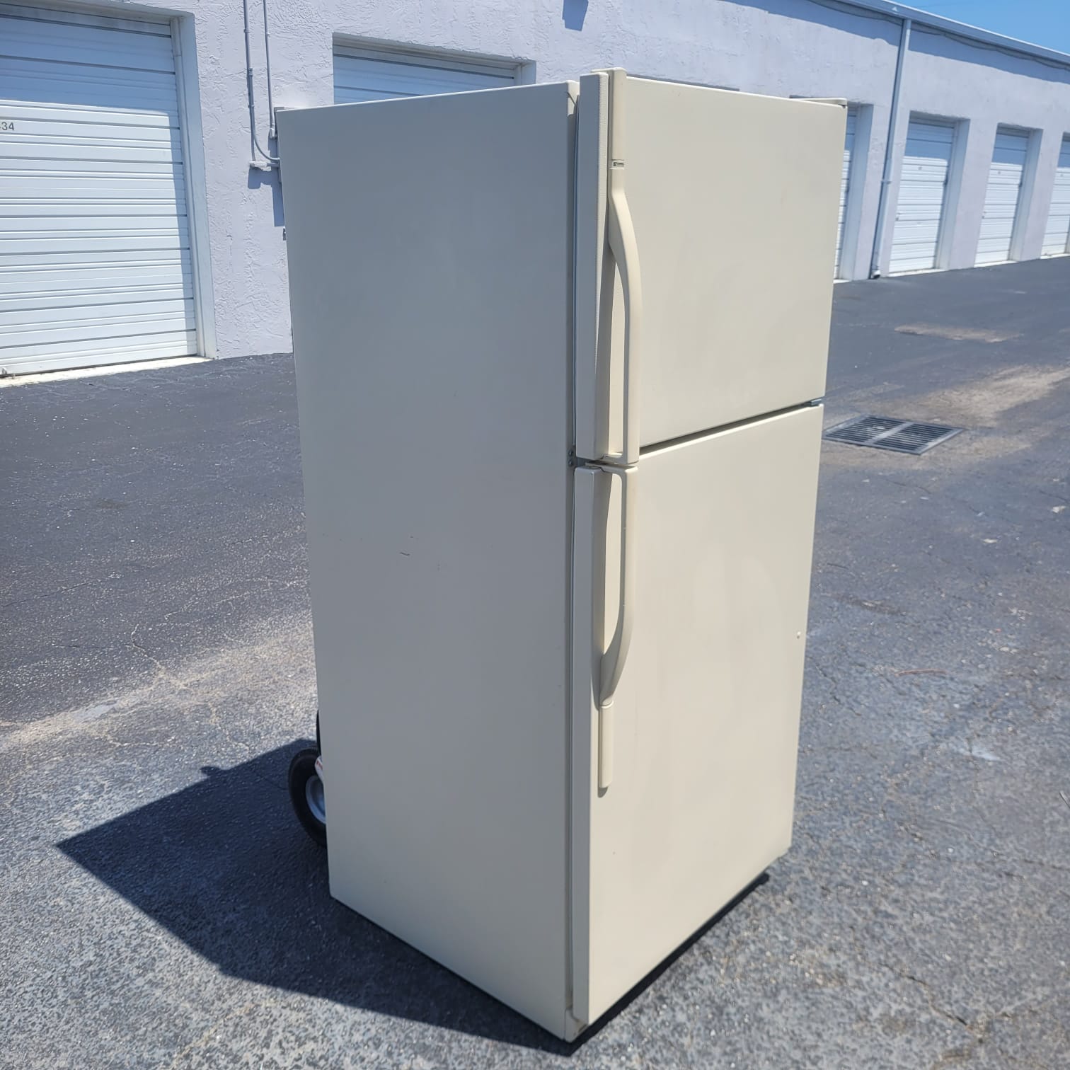 Kenmore Top and Bottom Refrigerator Kenmore Top and Bottom Refrigerator